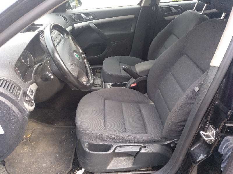 skoda octavia berlina (1z3) del año 2005