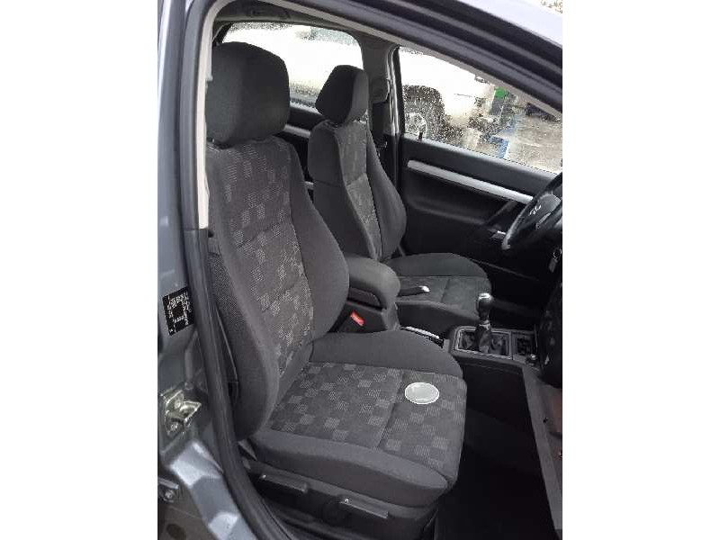 opel vectra c berlina del año 2003