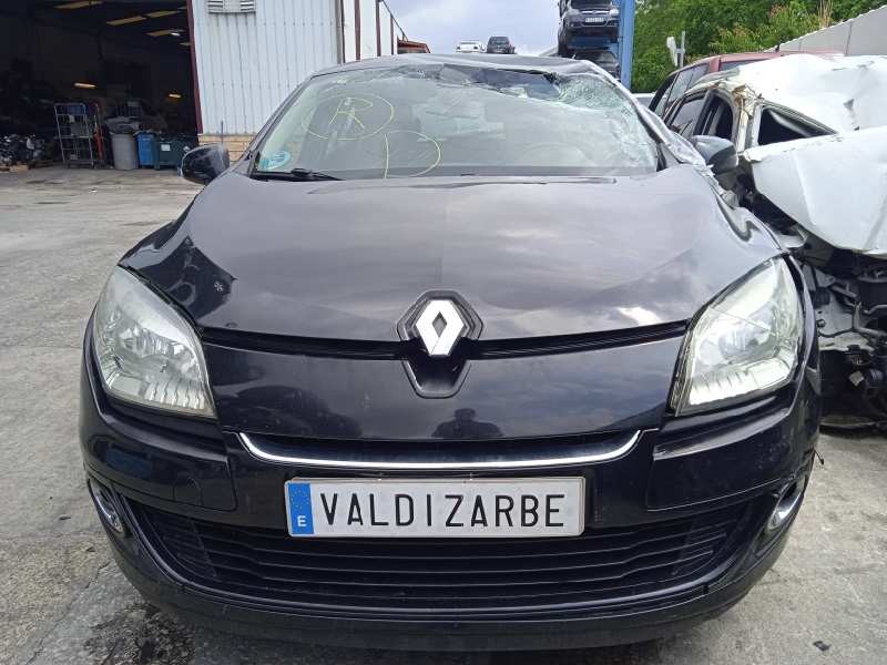 renault megane iii berlina 5 p del año 2012
