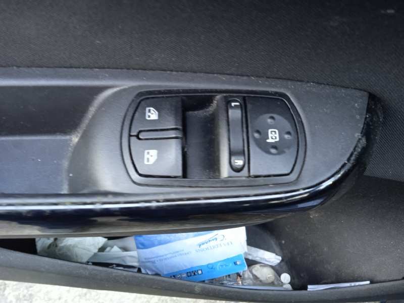 opel corsa e del año 2015