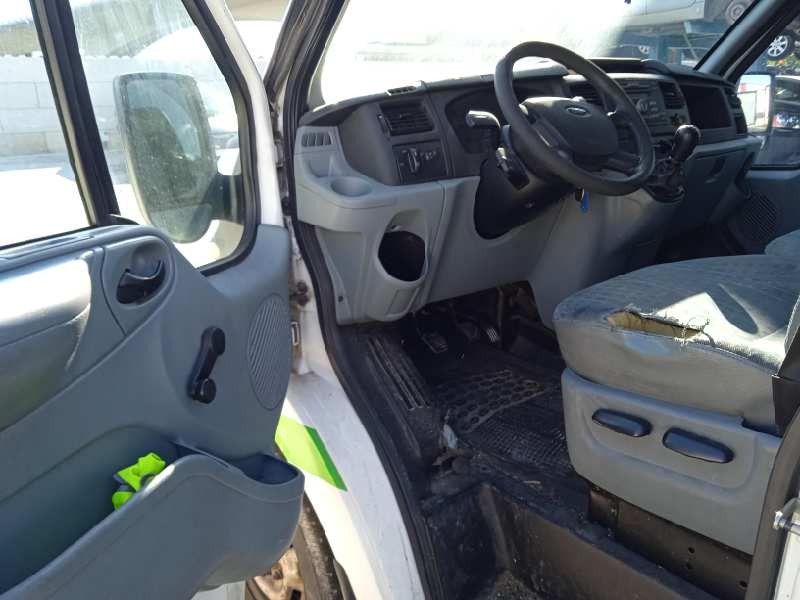 ford transit combi ´06 del año 2007