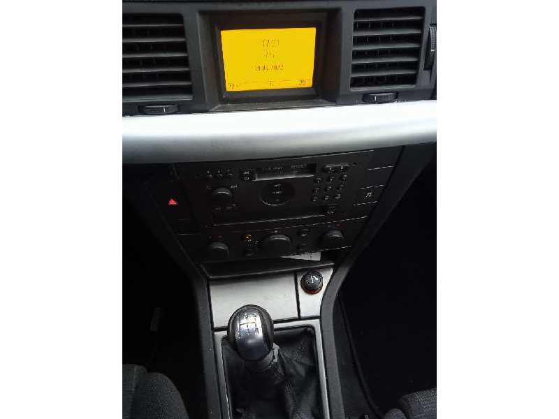 opel vectra c berlina del año 2003