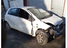 toyota yaris del año 2011