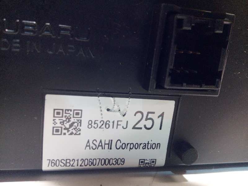 Recambio de pantalla multifuncion para subaru xv 2.0 diesel cat referencia OEM IAM 85261FJ251  