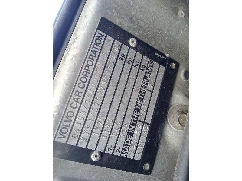 volvo s40 berlina del año 2001