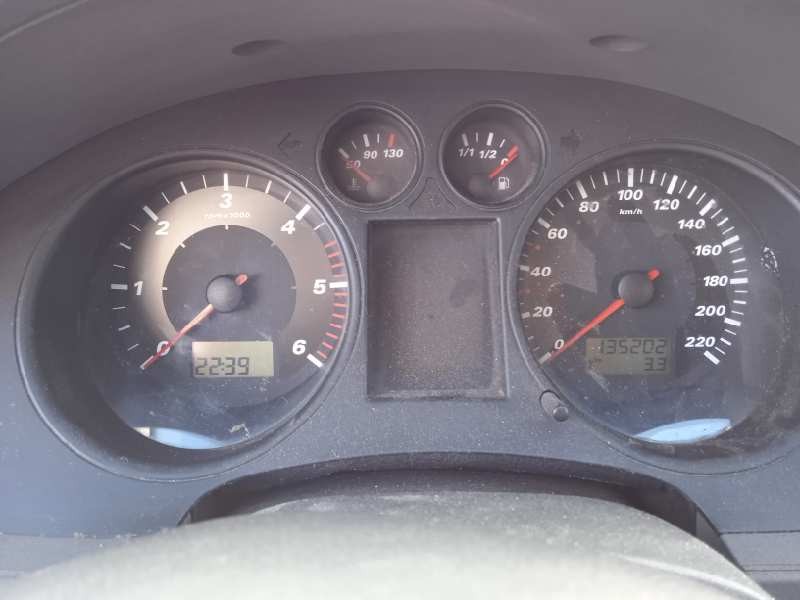 seat ibiza (6l1) del año 2004