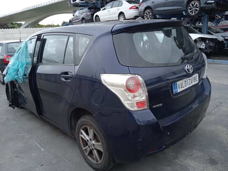 toyota verso del año 2010