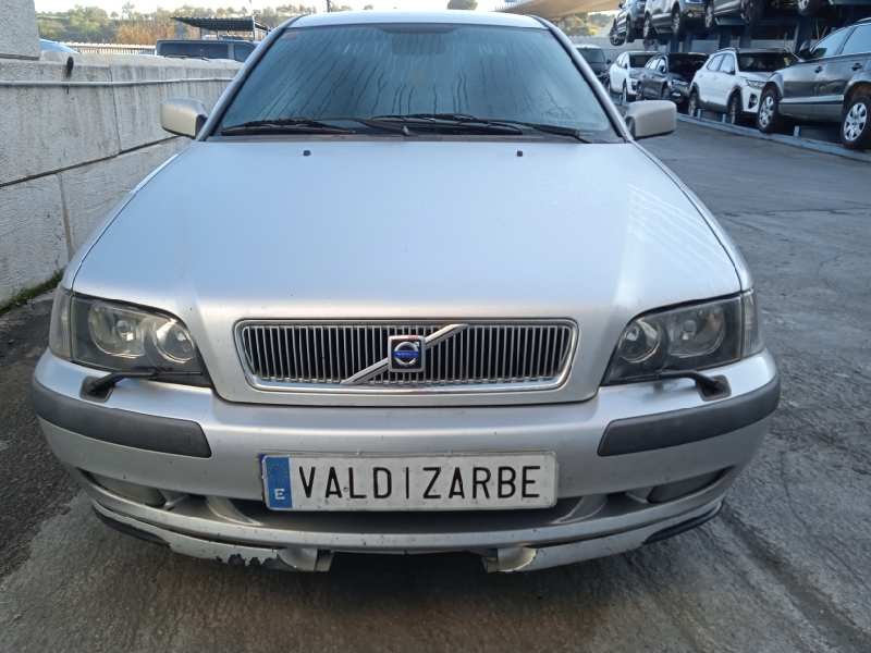 volvo s40 berlina del año 2001