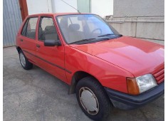peugeot 205 berlina del año 1987