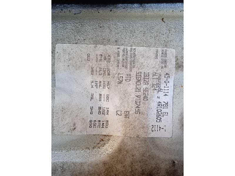 seat ibiza (6l1) del año 2004