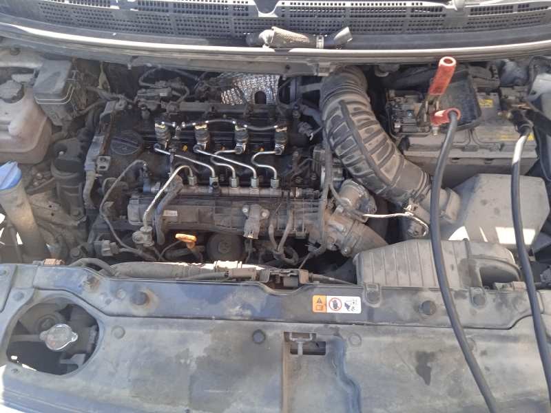 kia carens ( ) del año 2016