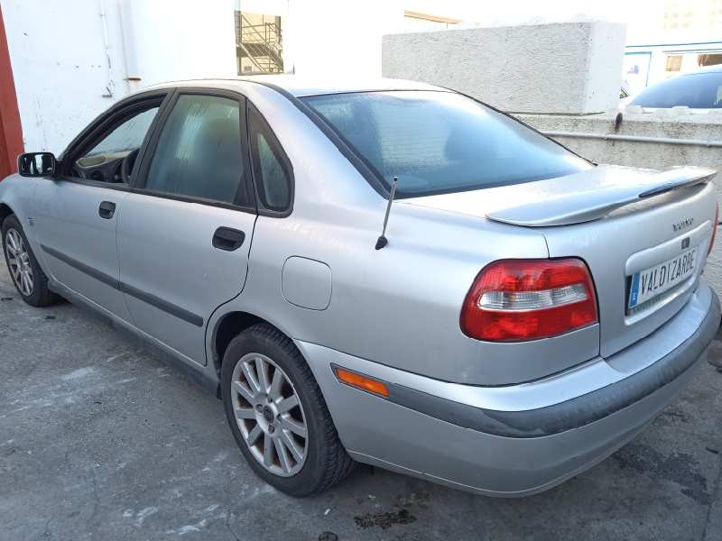 volvo s40 berlina del año 2001
