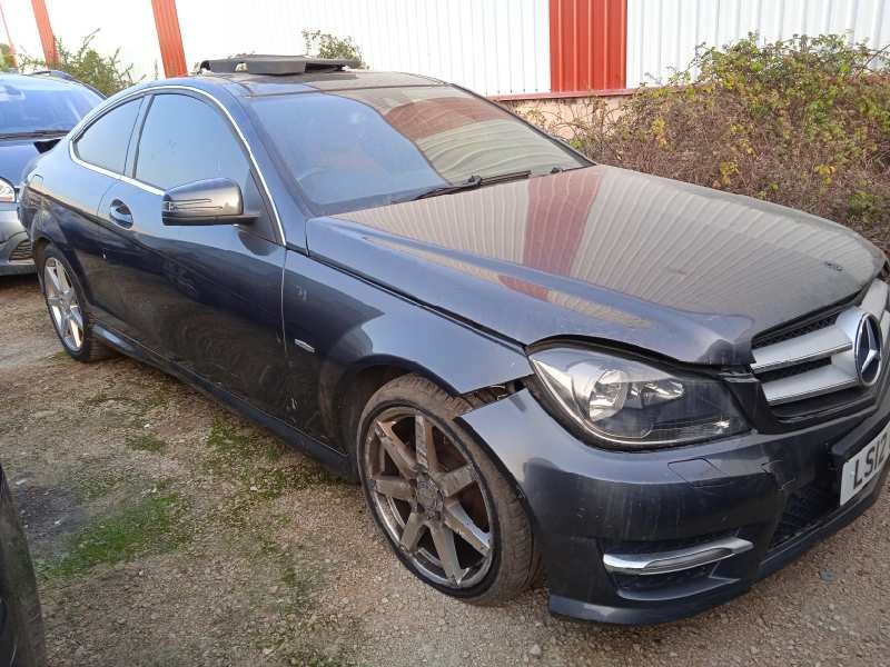mercedes-benz clase c (w204) coupe del año 2012