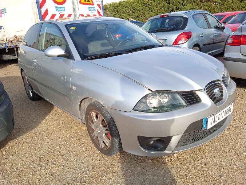 seat ibiza (6l1) del año 2004