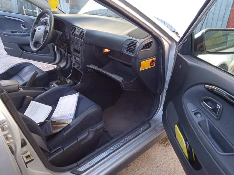 volvo s40 berlina del año 2001