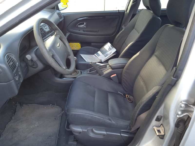 volvo s40 berlina del año 2001