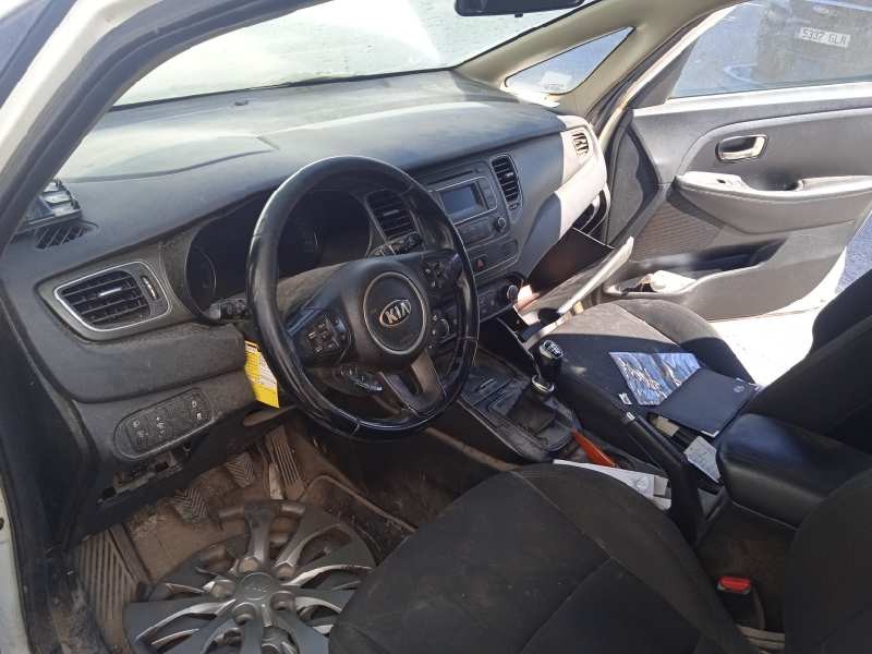 kia carens ( ) del año 2016