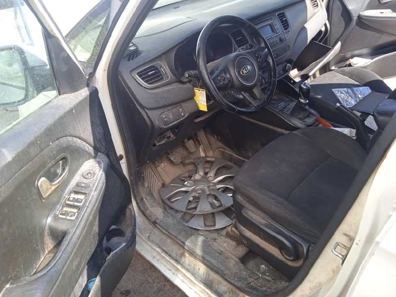 kia carens ( ) del año 2016