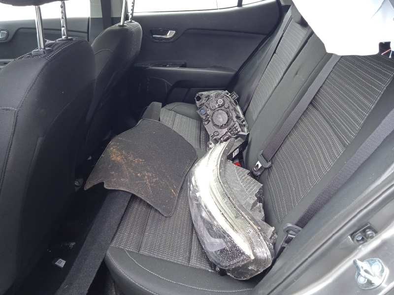 kia stonic (ybcuv) del año 2023