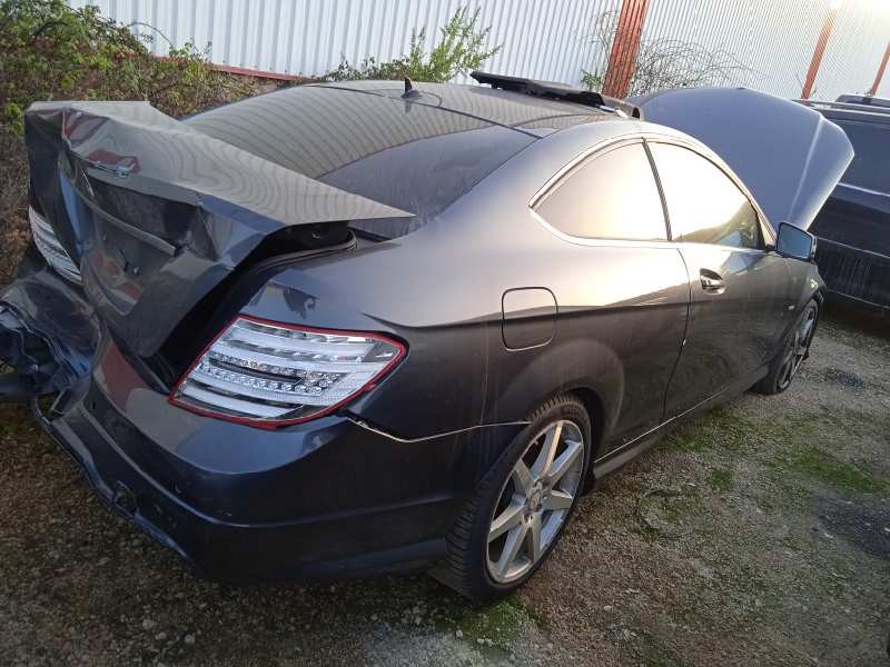 mercedes-benz clase c (w204) coupe del año 2012