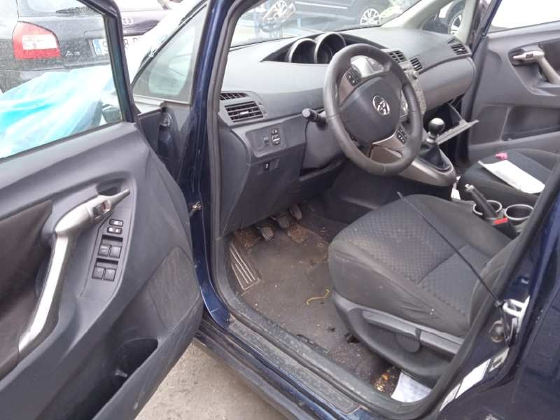 toyota verso del año 2010