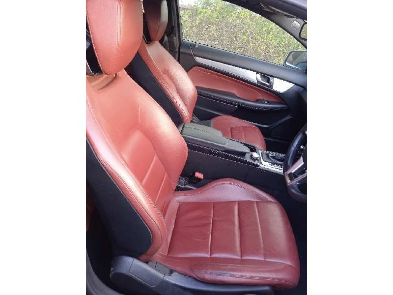 mercedes-benz clase c (w204) coupe del año 2012