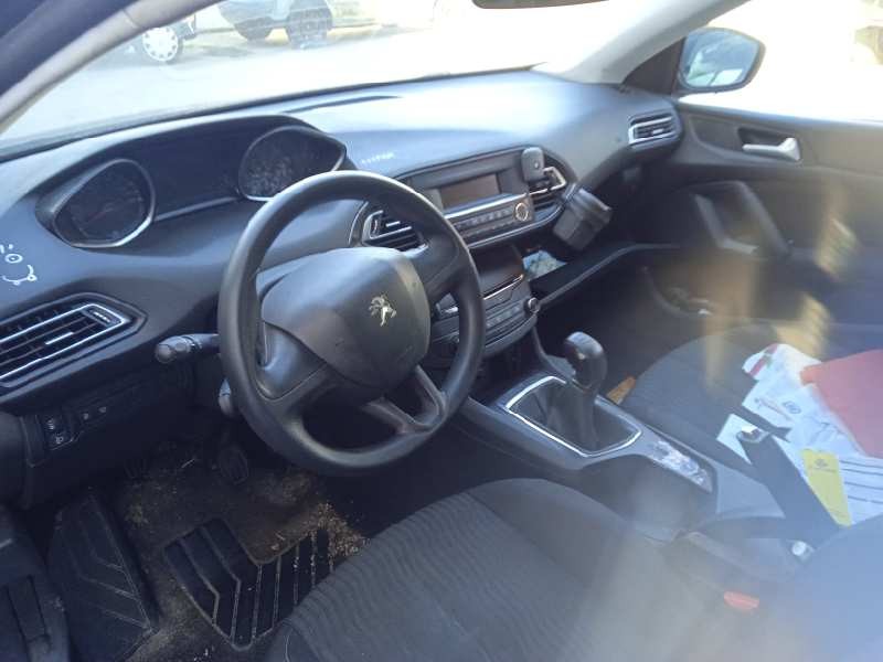 peugeot 308 del año 2015