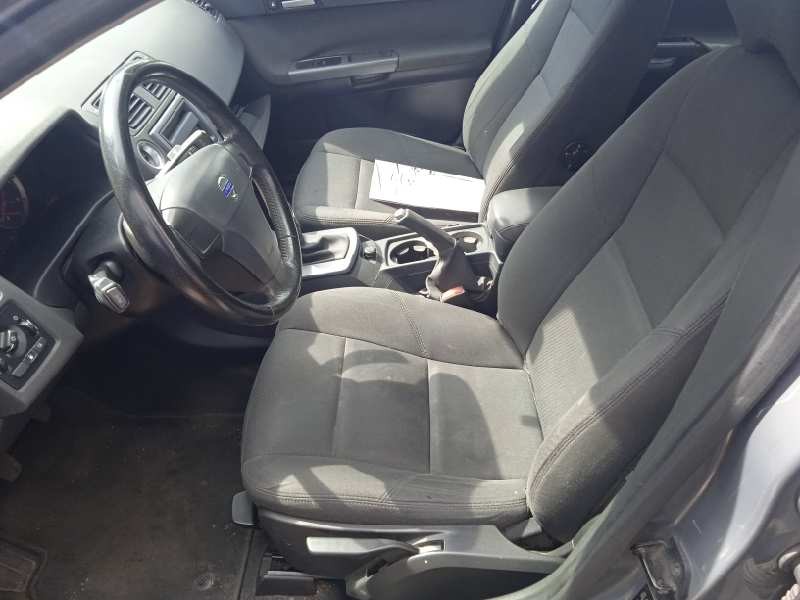 volvo s40 berlina del año 2007