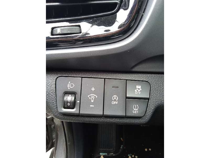 kia stonic (ybcuv) del año 2023