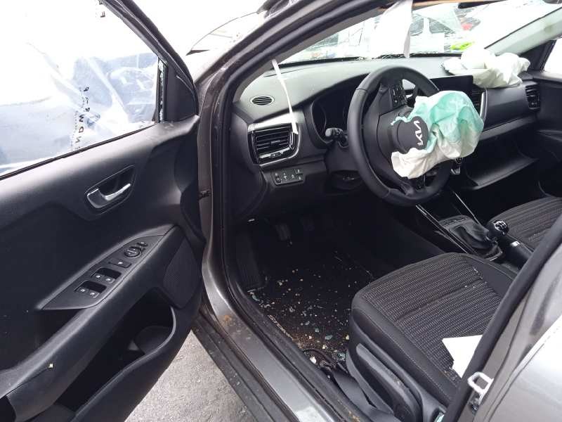 kia stonic (ybcuv) del año 2023