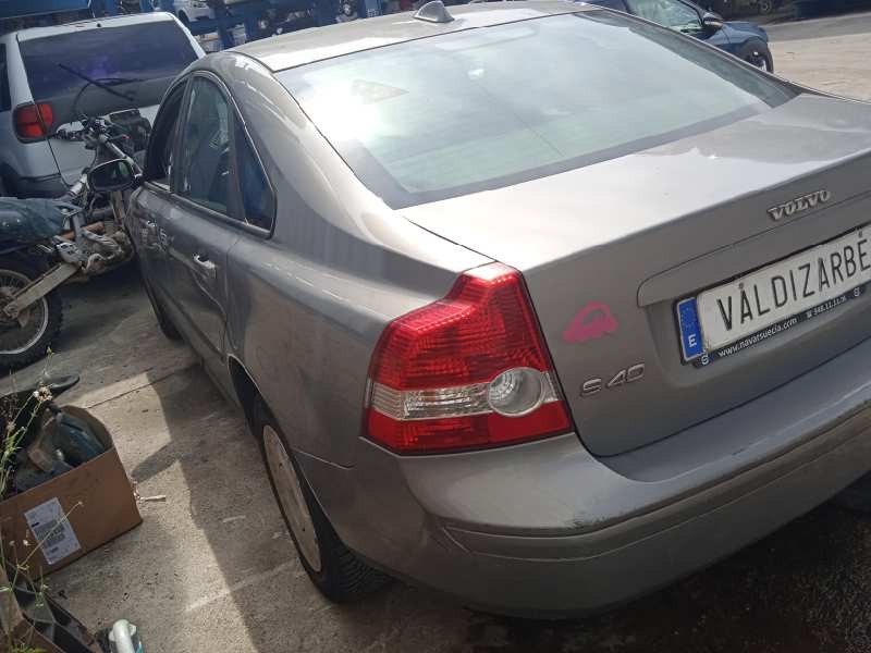 volvo s40 berlina del año 2007