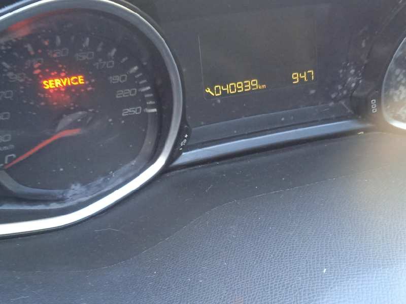 peugeot 308 del año 2015