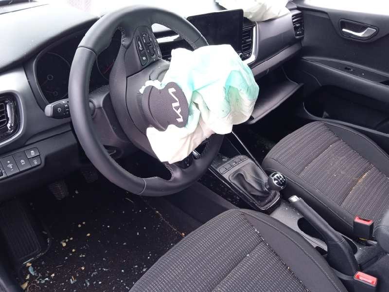 kia stonic (ybcuv) del año 2023