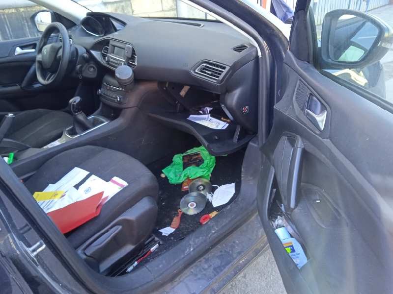 peugeot 308 del año 2015