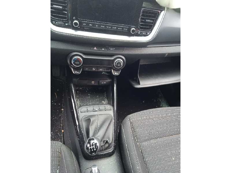 kia stonic (ybcuv) del año 2023