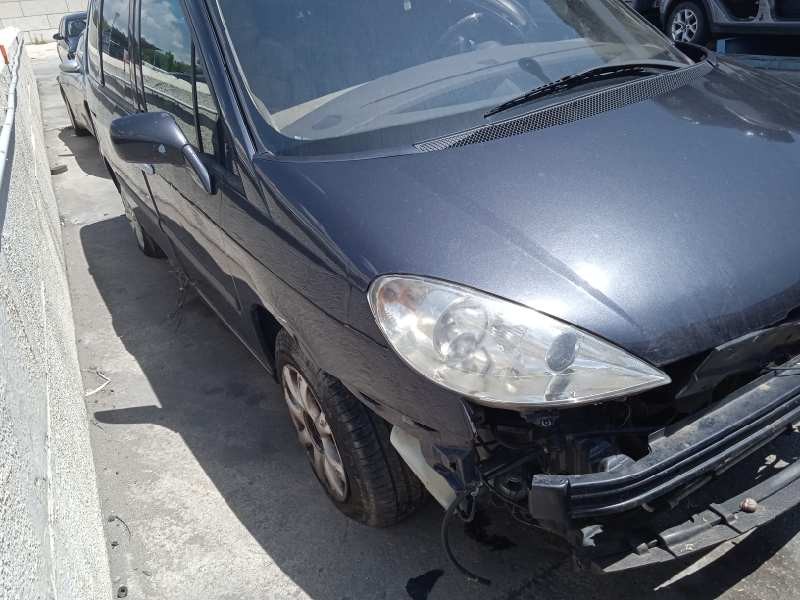 peugeot 807 del año 2005