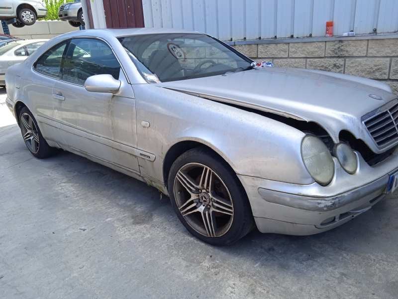 mercedes-benz clase clk (w208) coupe del año 2000