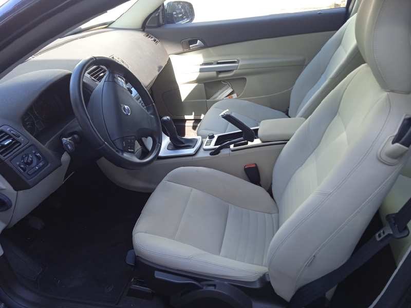 volvo c30 del año 2012