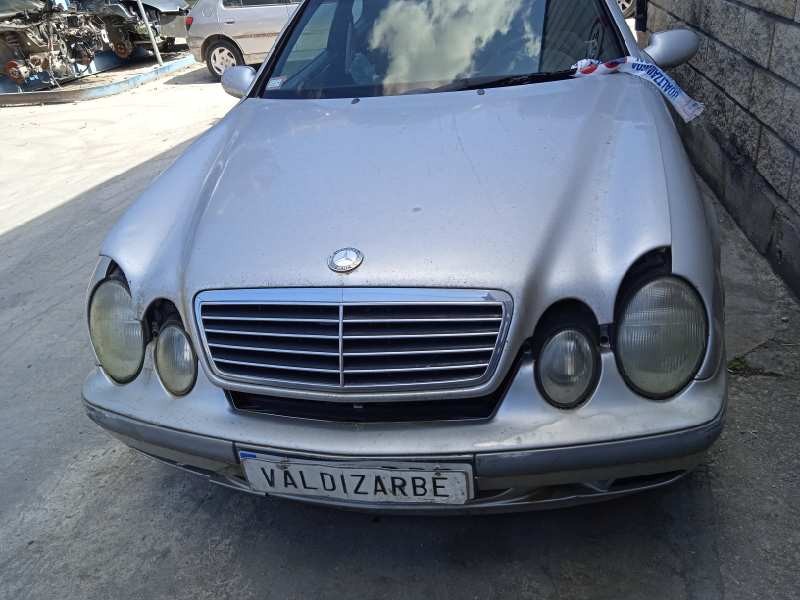 mercedes-benz clase clk (w208) coupe del año 2000