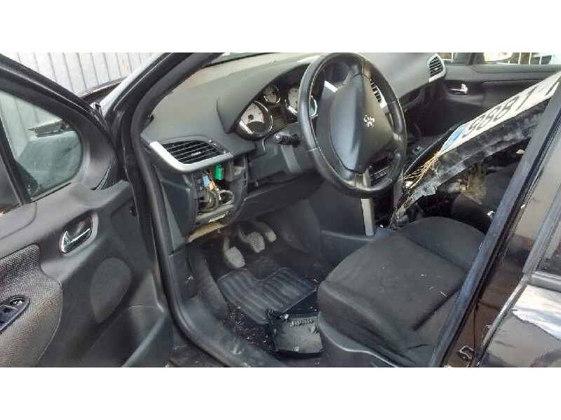 peugeot 207 del año 2008