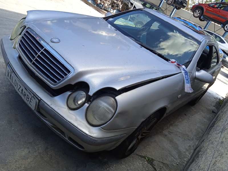 mercedes-benz clase clk (w208) coupe del año 2000