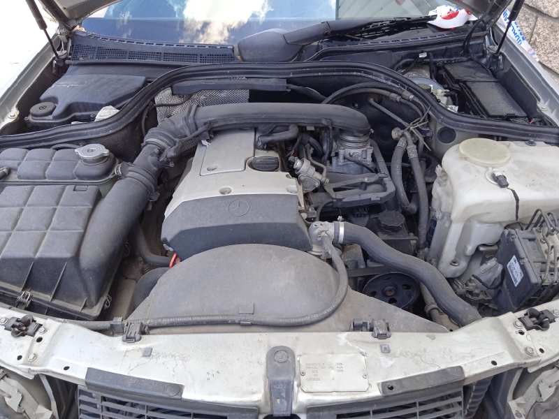 mercedes-benz clase clk (w208) coupe del año 2000