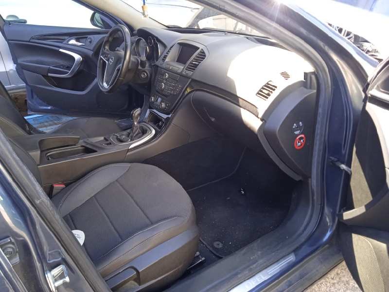 opel insignia berlina del año 2009