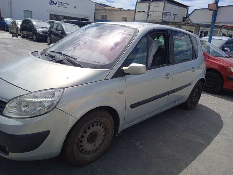 renault scenic ii del año 2004