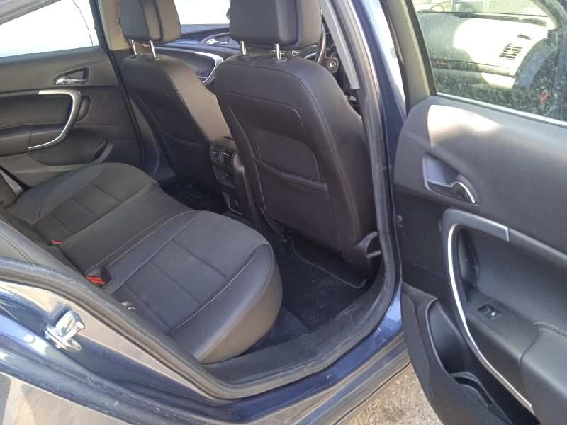 opel insignia berlina del año 2009