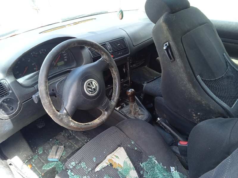 volkswagen golf iv berlina (1j1) del año 1999