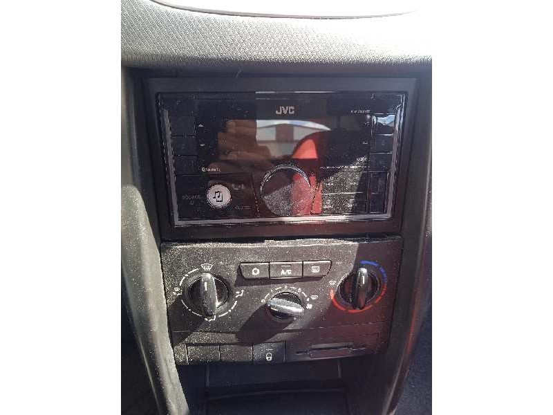 peugeot 207 del año 2007