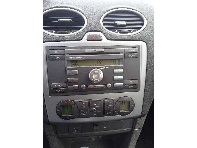 ford focus berlina (cap) del año 2005