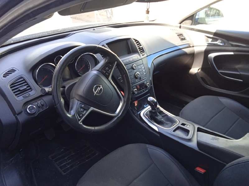 opel insignia berlina del año 2009