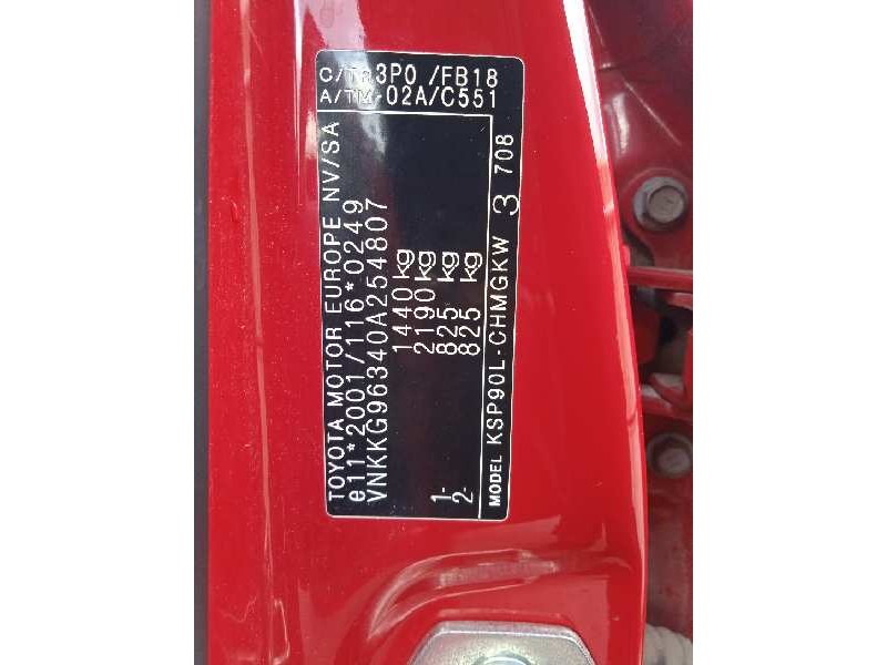 toyota yaris del año 2010